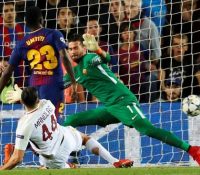El Barça renueva a Umtiti para poder inscribir a Ferran Torres
