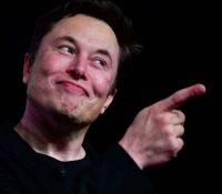 Elon Musk dice que ‘es hora de romper’ al gigante Amazon