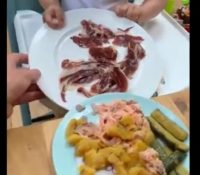 El divertido vídeo de un niño que rechaza la verdura y exige a sus padres comer jamón