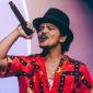 Bruno Mars se convierte en el primer artista en conseguir cinco discos Diamante