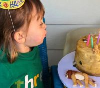 La tarta de cumpleaños que pide una niña se hace viral: «Estarán tristes y será todo para mí»