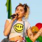 Miley Cyrus pide a sus fans que ayuden a educar a DaBaby