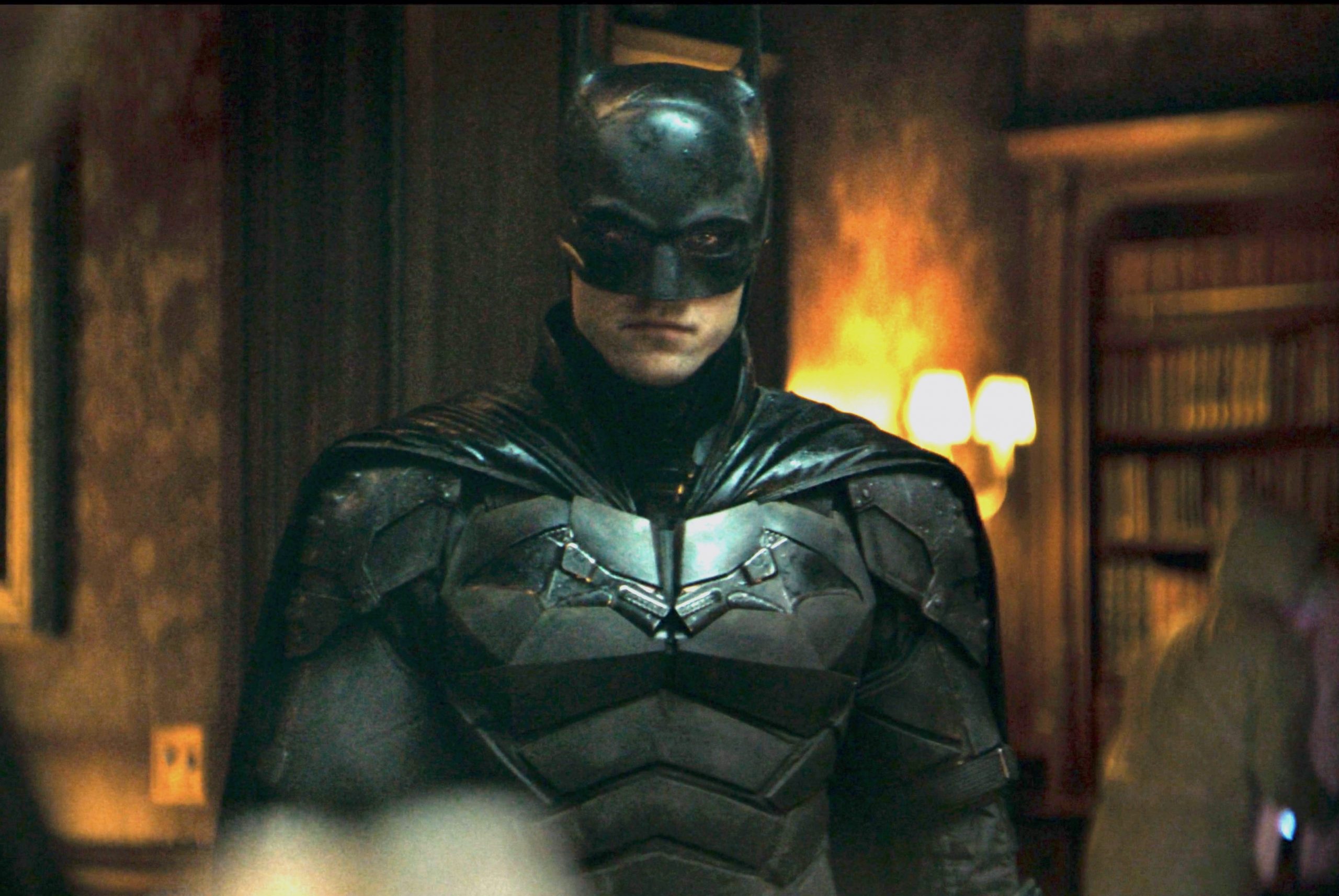 "The Batman": Robert Pattinson se enfrenta a Enigma en el nuevo tráiler