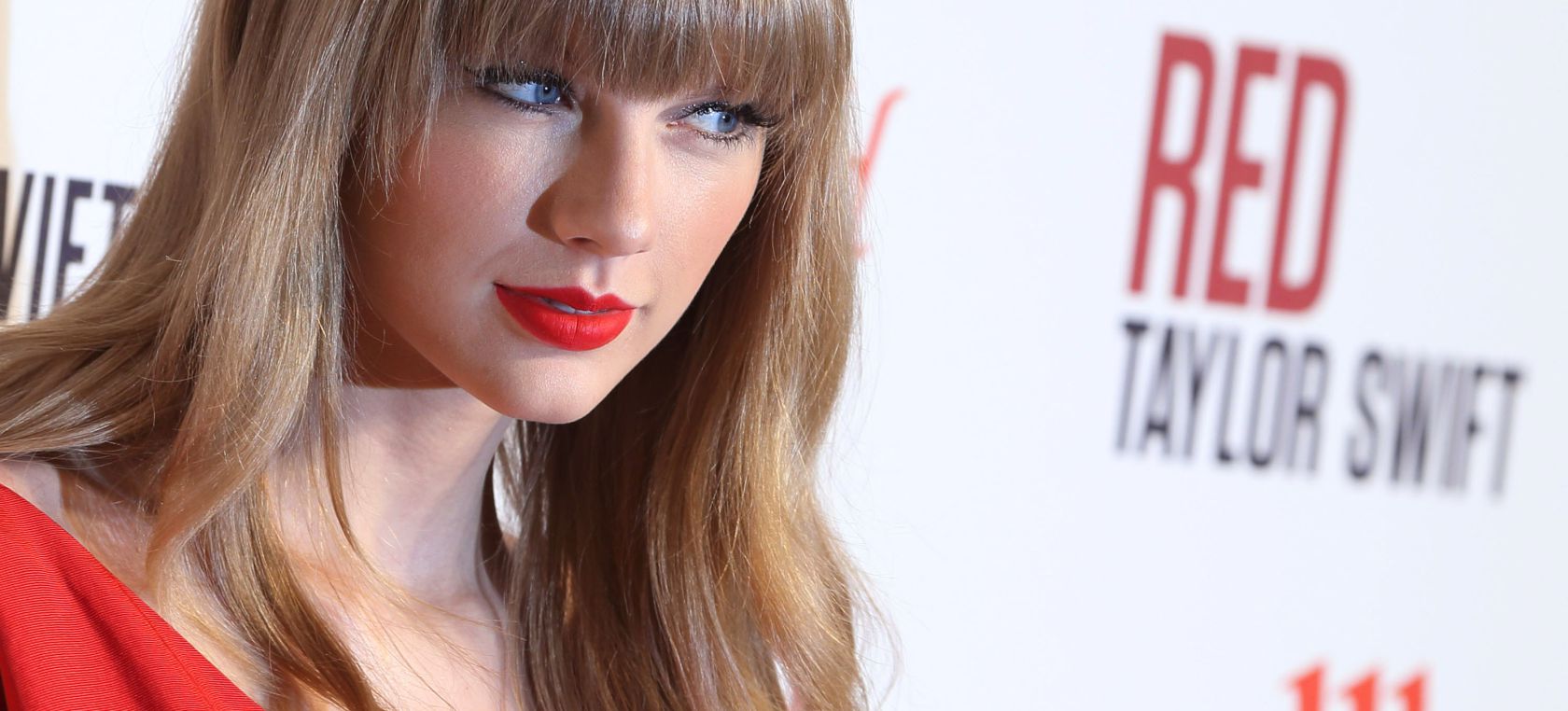 Taylor Swift lanza una nueva versión  de su canción navideña "Christmas Tree Farm"