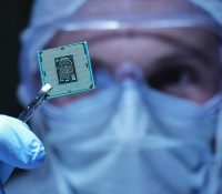 La producción mundial de tecnología tiembla por la crisis de los microchips