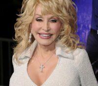 Dolly Parton renuncia a su nominación del salón de la fama del Rock And Roll