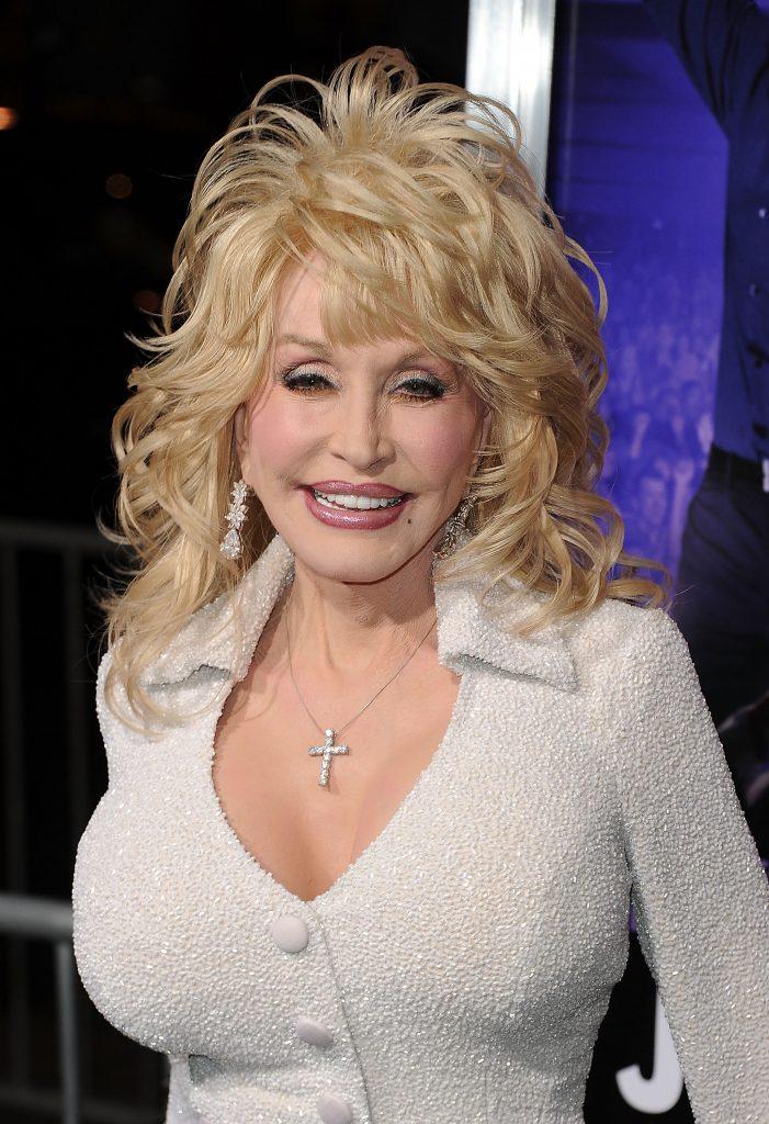 Dolly Parton renuncia a su nominación del salón de la fama del Rock And Roll