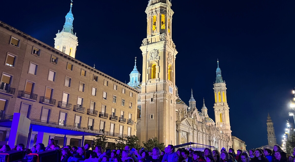 Zaragoza acoge el Monumental Tour en la plaza del Pilar