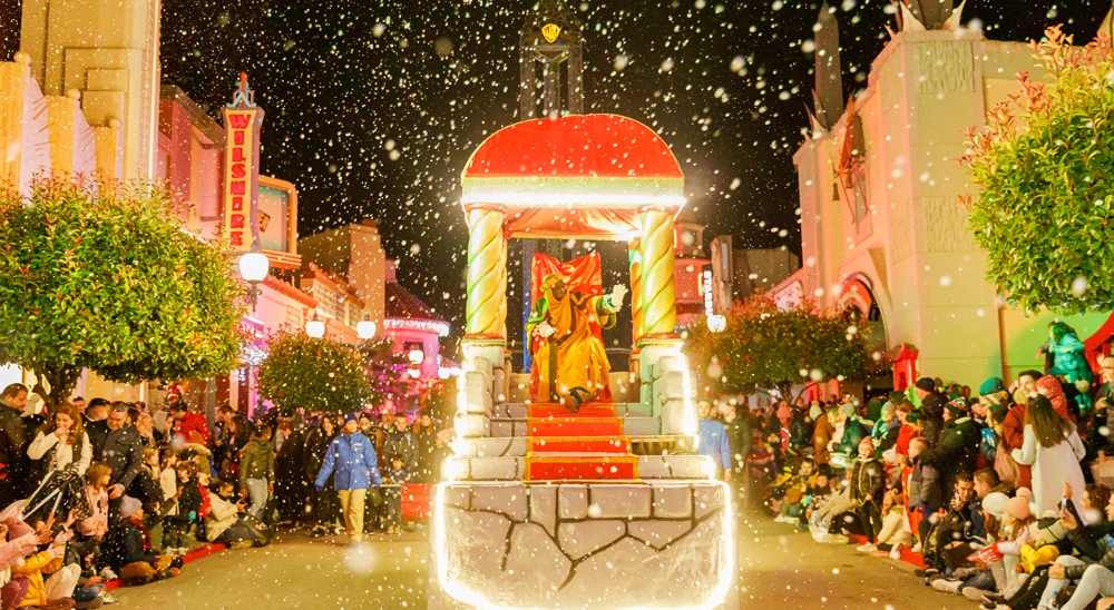 Cabalgata de los Reyes Magos en Parque Warner