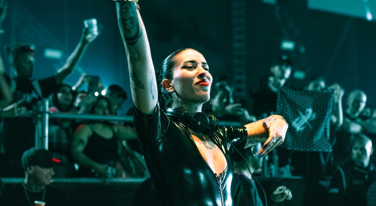 Indira Paganotto presenta ‘ARTCORE’ en Dreambeach